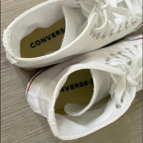 ⛔SOLD⛔ White Converse Sneakers - Picture 9 of 9